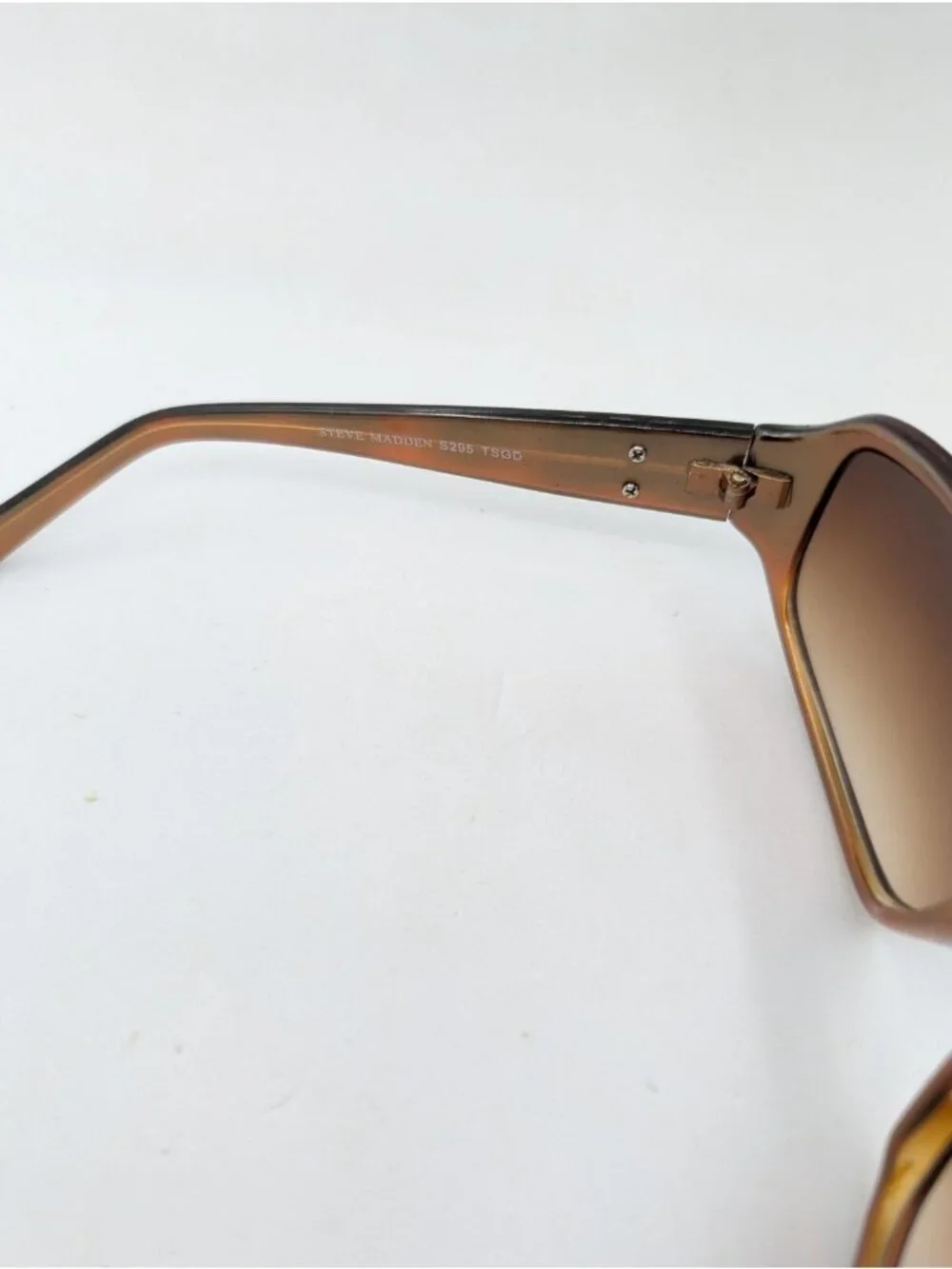 Steve Madden Sunglasses Brown faux Tortoise Women's Gold Side Logo S295 TSGD